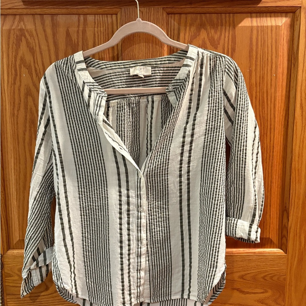 LOFT Gray and White 3/4 Sleeve Blouse with Mandarin Collar